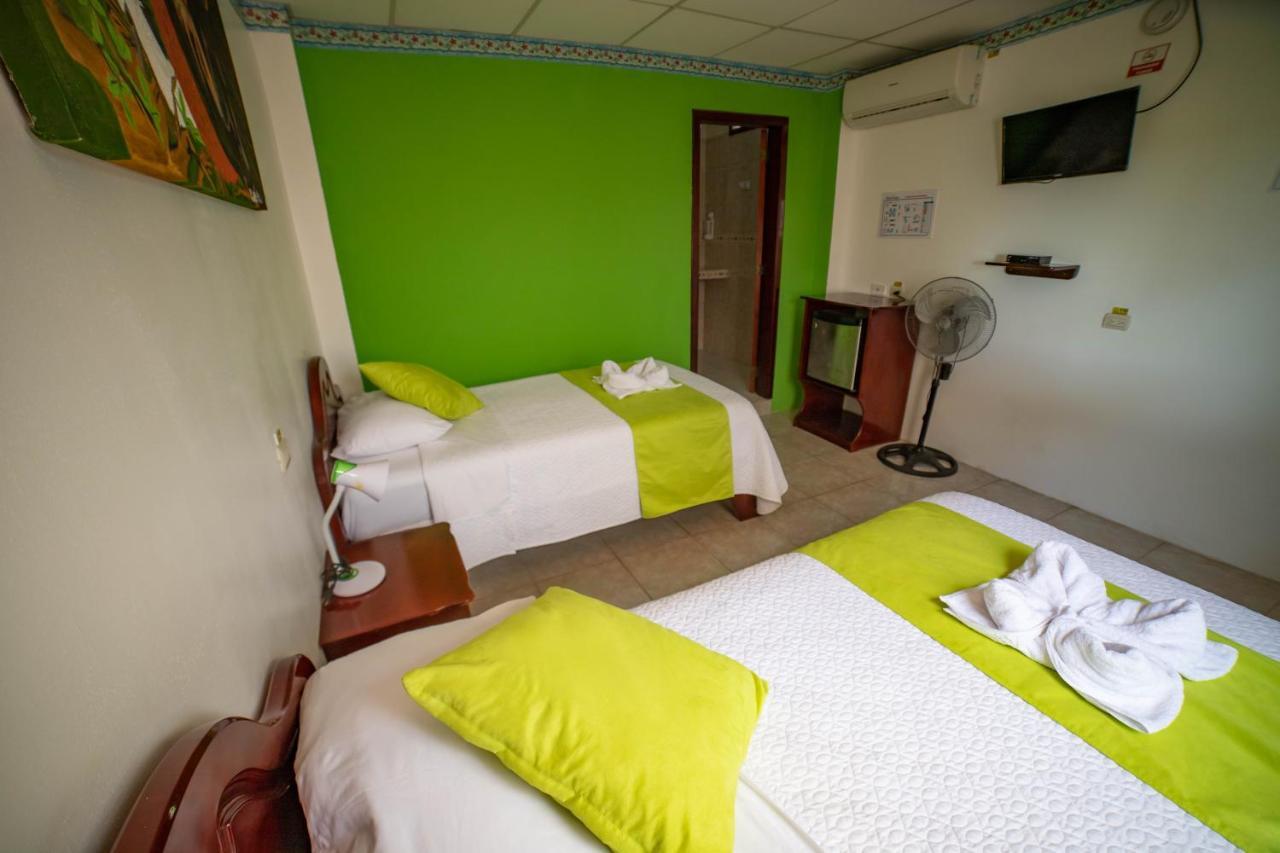 Hostal Gladismar Puerto Villamil Exterior foto